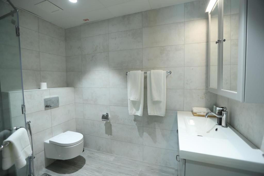 Almanzil Residence & Suites Доха Экстерьер фото