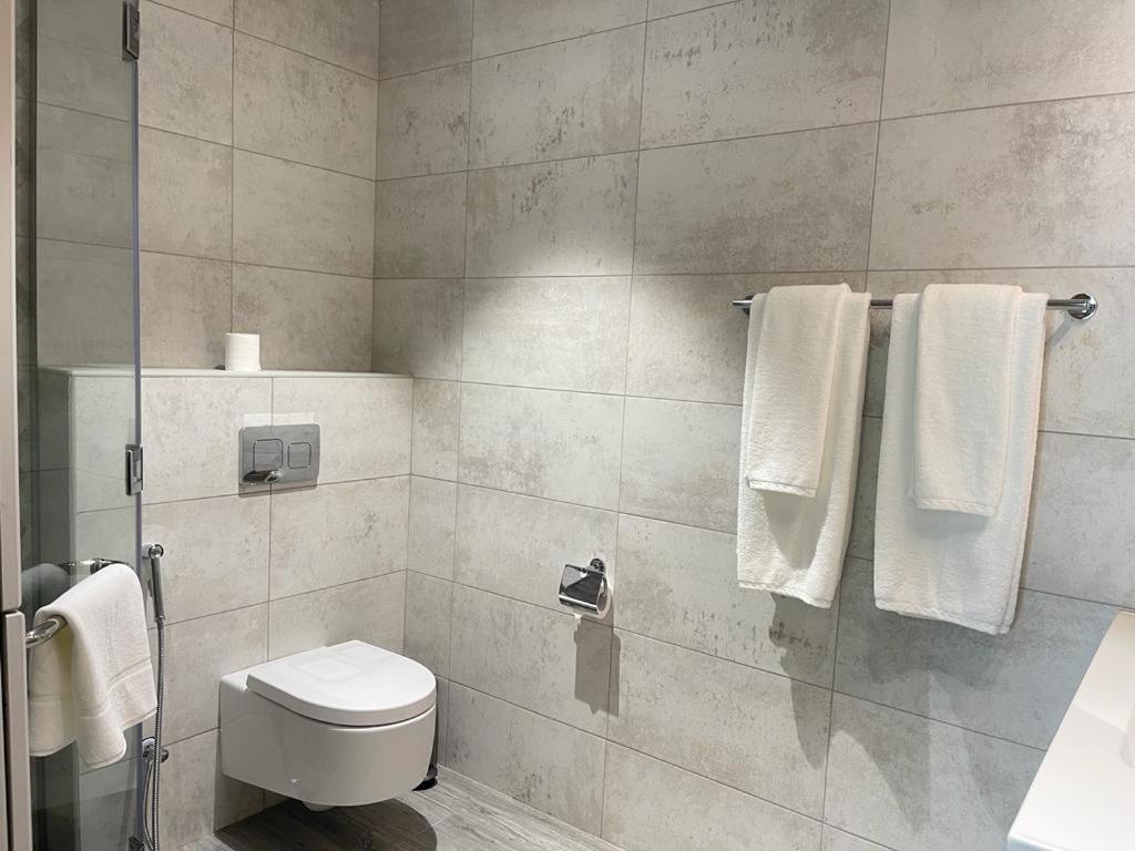 Almanzil Residence & Suites Доха Экстерьер фото